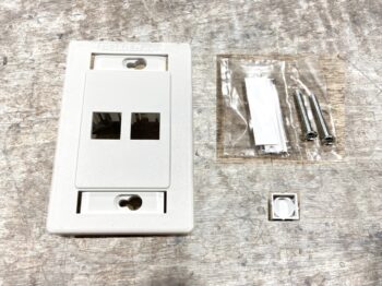 BELDEN 2 PORT WHITE INTERFACE WALL PLATE