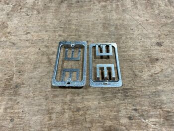 SINGLE GANG FACEPLATE MOUNTING BRACKET, LOW VOLTAGE